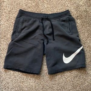 Black nike short